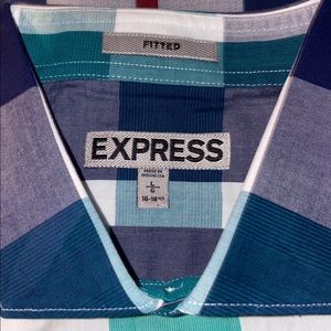 Express fitted men’s dress shirt